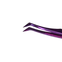 Kép 2/4 - LedLashes VOLUME csipesz NEW YORK, 90 fokos